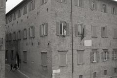 9802_12_027