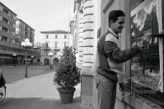 9802_2_009